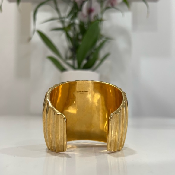 Saint Laurent Geometric Oversize Groove Cuff - Picture 4 of 10